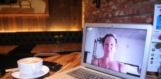 rozmowa przez skype