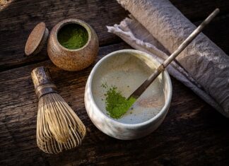 Jaka woda zalać matchę?